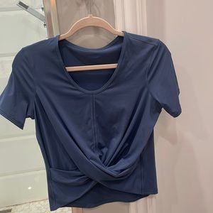 Lululemon criss cross crop top